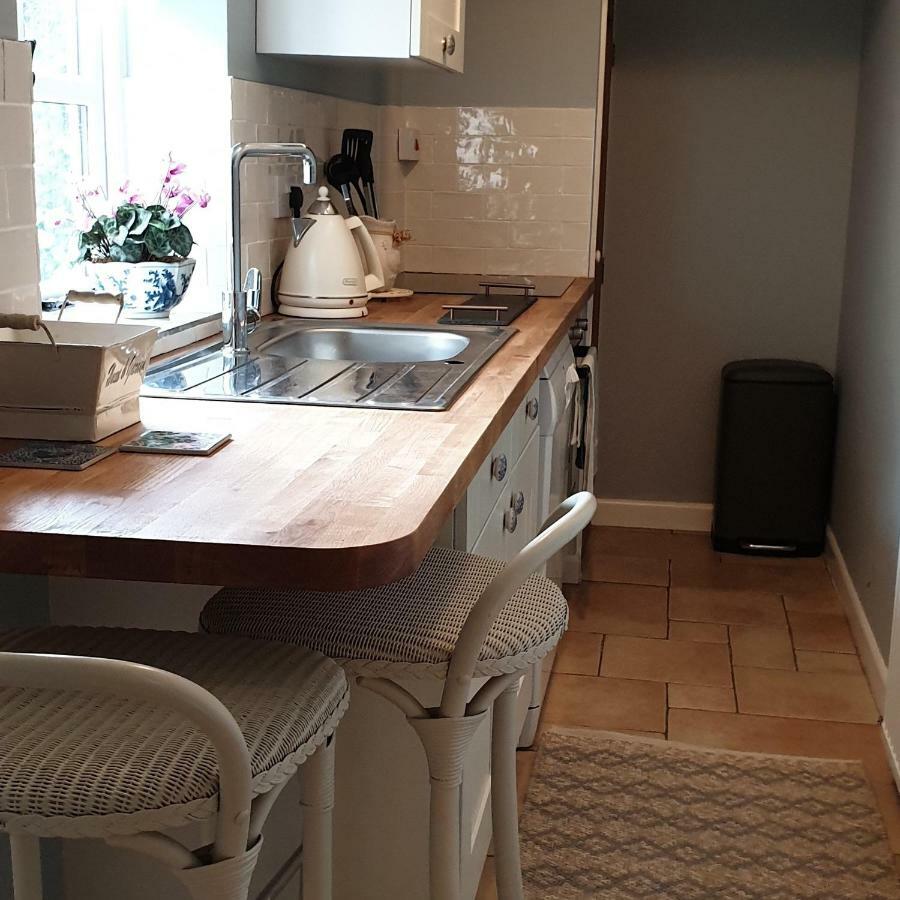 The Nest At Bramble Cottage Lacock Extérieur photo